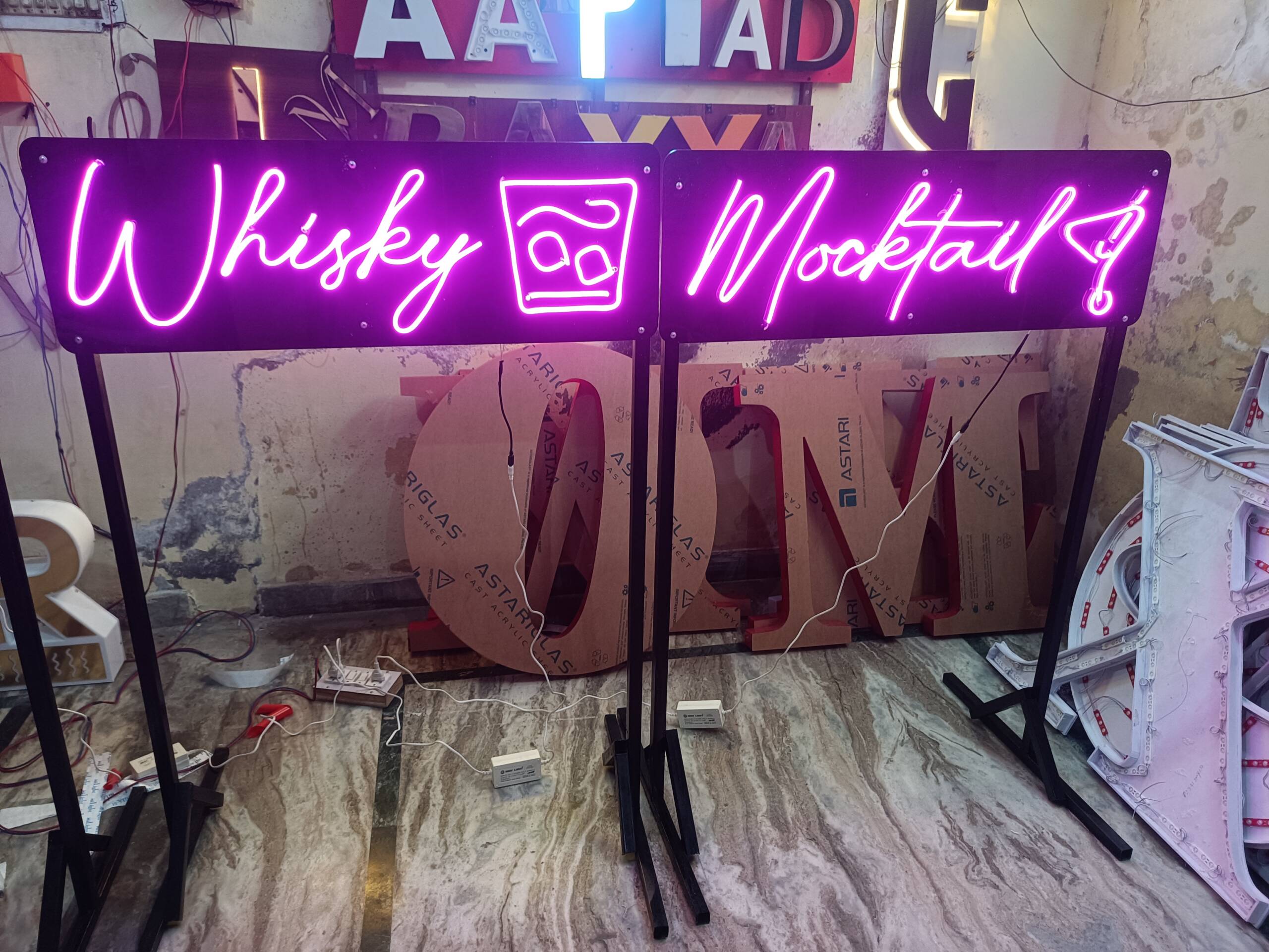 Neon 20