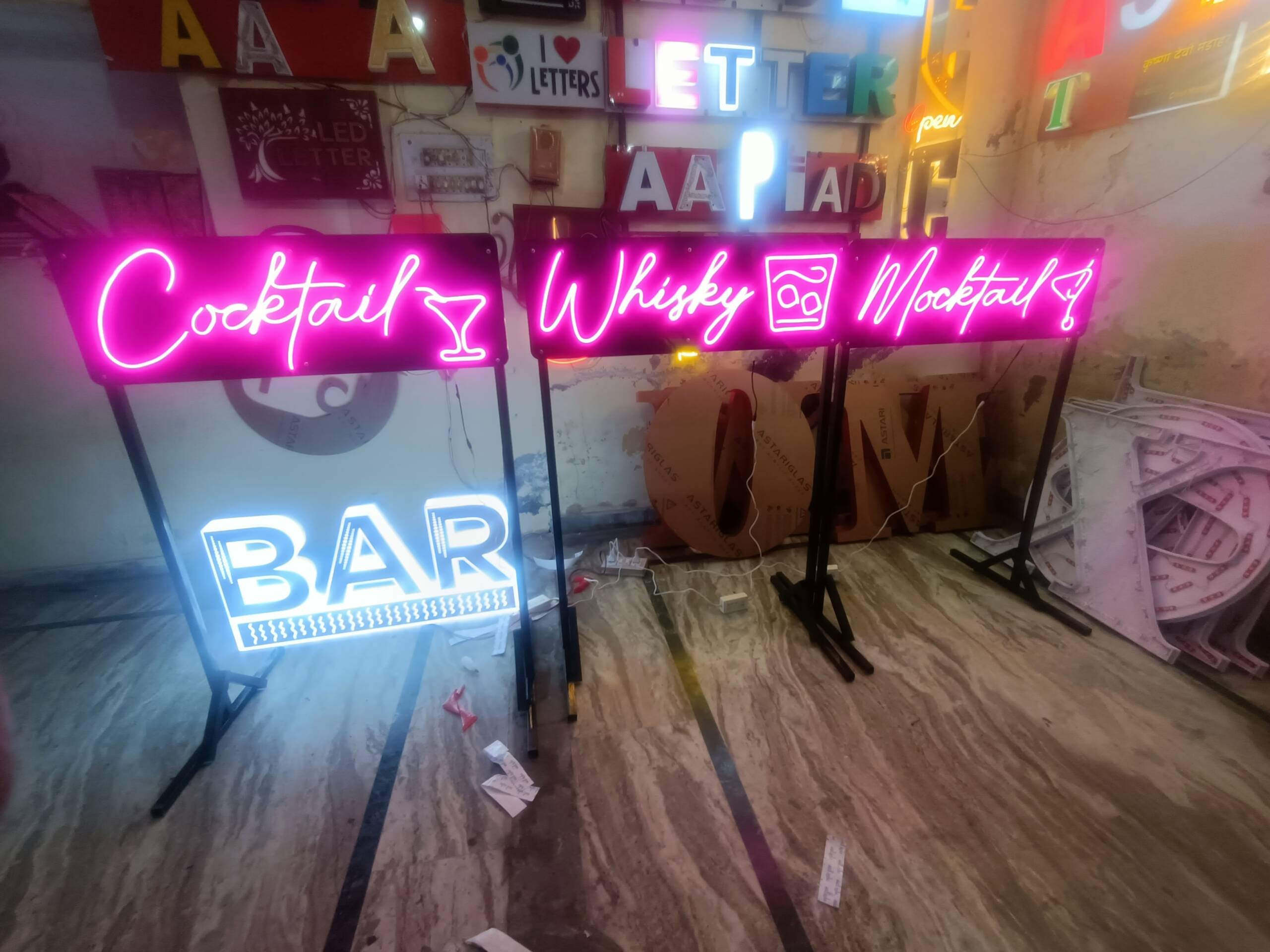 Neon 21